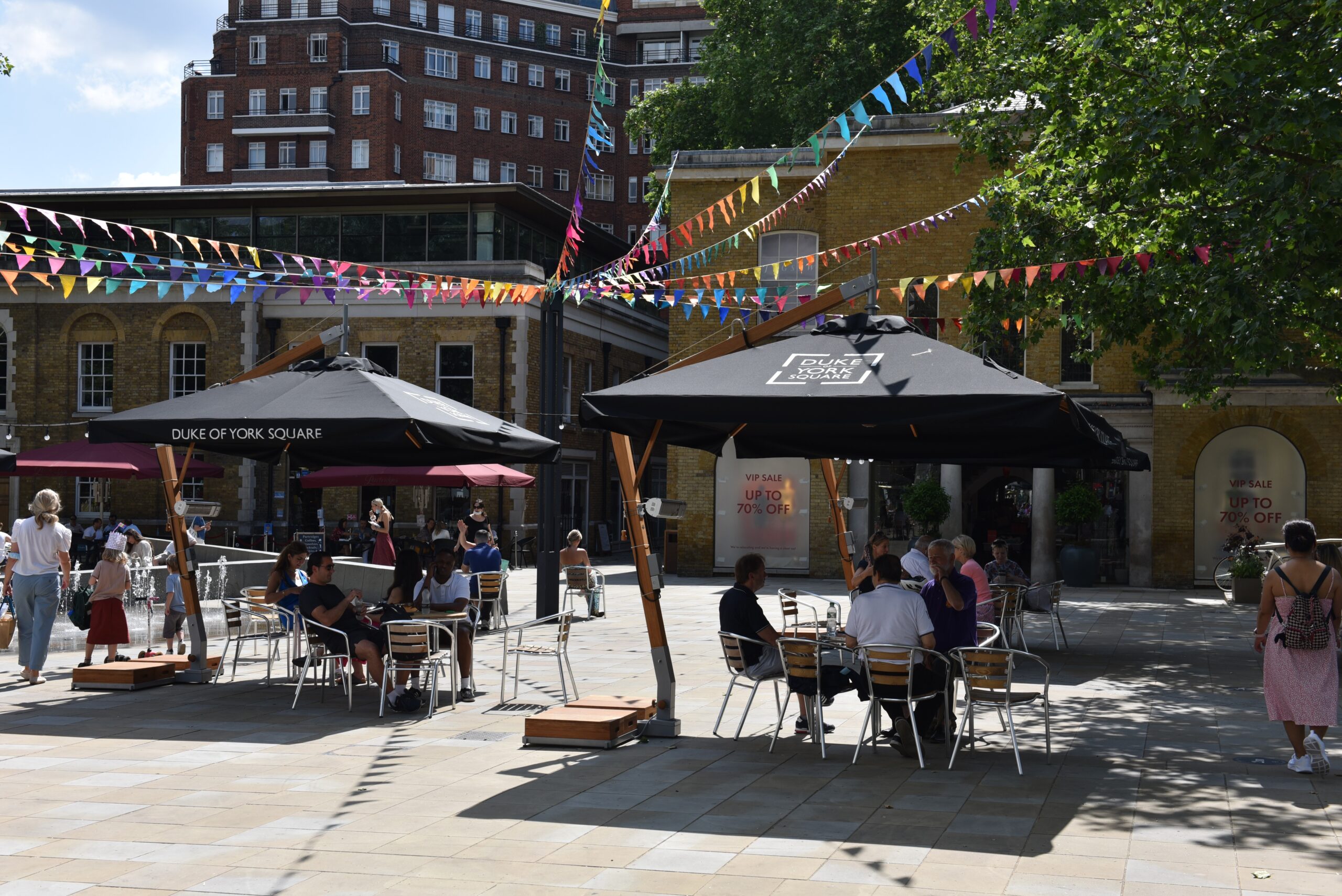 Levante Side Wind – Sloane square - 2