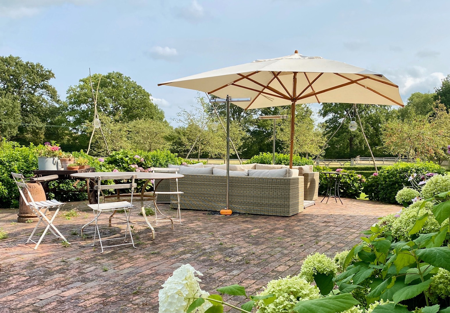 Private garden – 4m square levante telescopic - 4