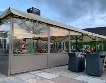 Savannah-Giant-7m-Commercial-Parasols-Coniston-2